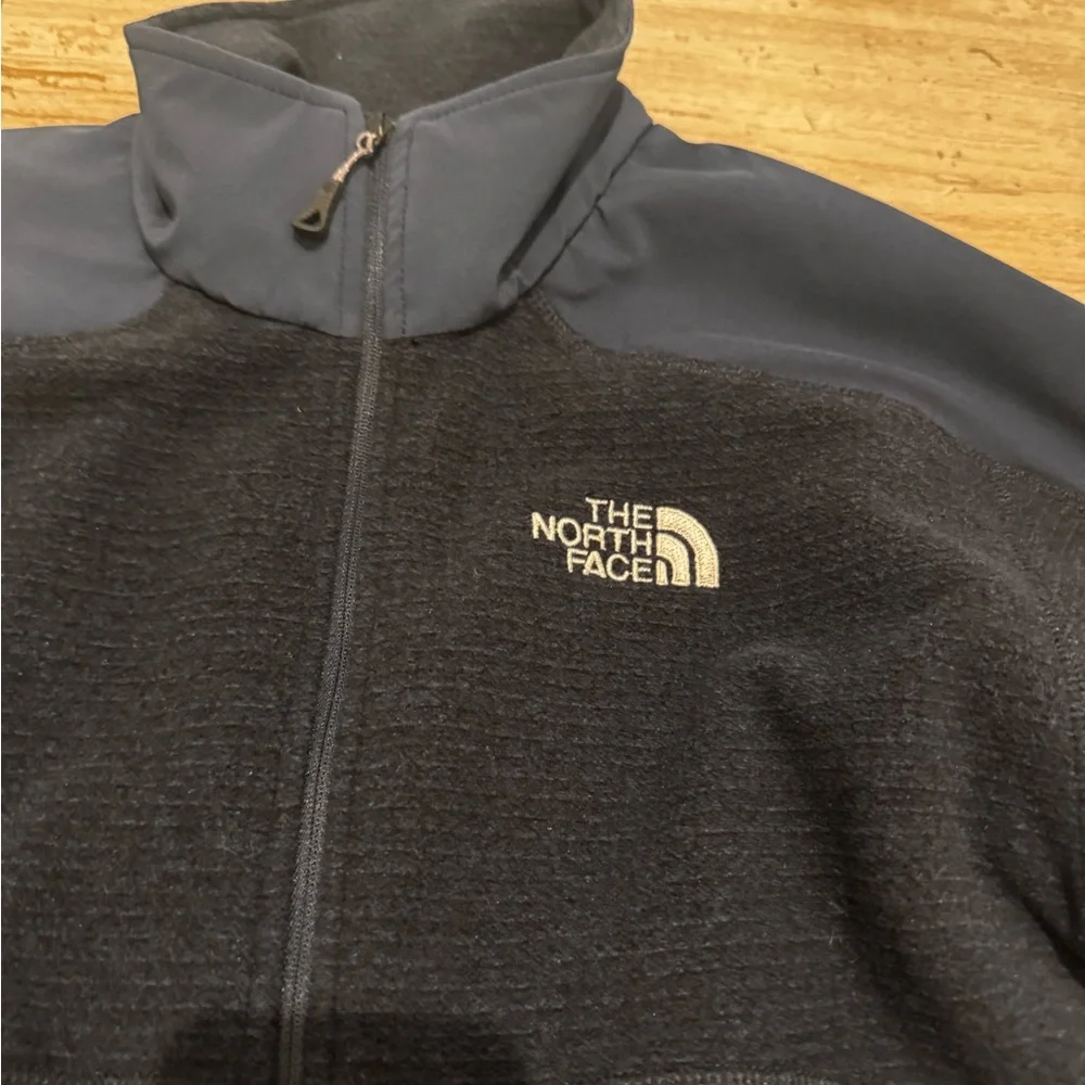 The North Face Navy Blue Performance Fleece Jacket Size L